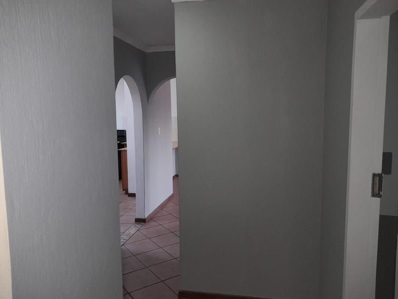 To Let 2 Bedroom Property for Rent in The Orchards Gauteng