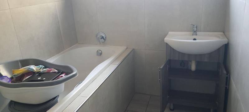 To Let 3 Bedroom Property for Rent in Bultfontein Gauteng