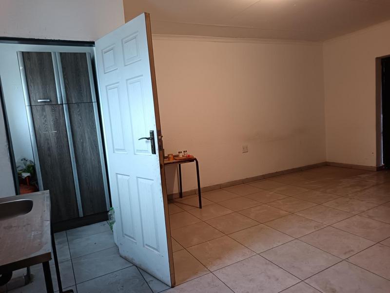 To Let commercial Property for Rent in Booysens Gauteng