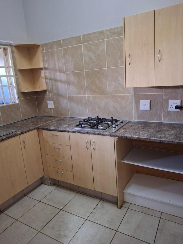 To Let 1 Bedroom Property for Rent in Rynoue Gauteng