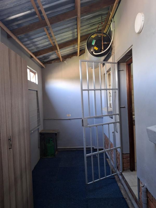 To Let 1 Bedroom Property for Rent in Rynoue Gauteng