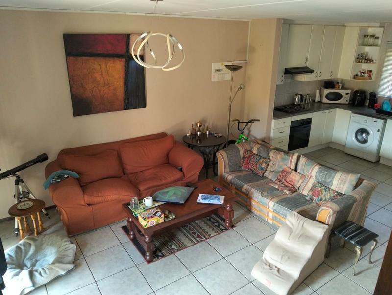 To Let 2 Bedroom Property for Rent in Bromhof Gauteng