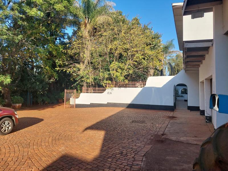 To Let 3 Bedroom Property for Rent in Honingneskrans Ah Gauteng
