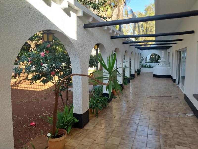To Let 3 Bedroom Property for Rent in Honingneskrans Ah Gauteng