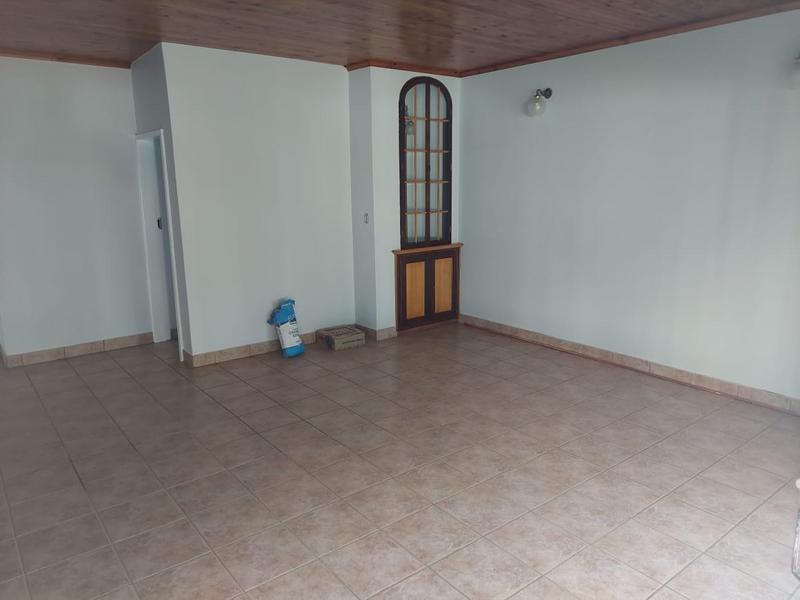 To Let 3 Bedroom Property for Rent in Honingneskrans Ah Gauteng