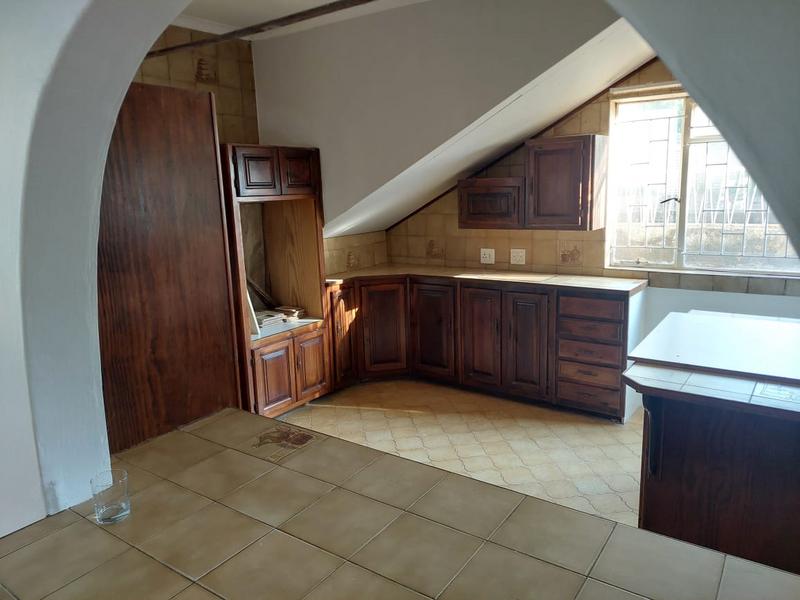 To Let 3 Bedroom Property for Rent in Honingneskrans Ah Gauteng