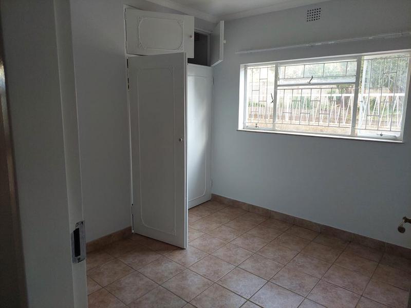 To Let 3 Bedroom Property for Rent in Honingneskrans Ah Gauteng