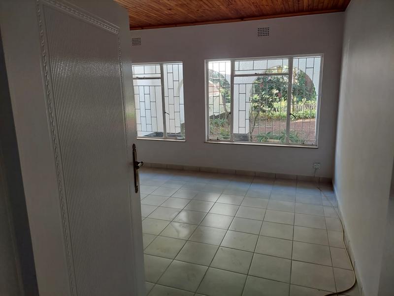 To Let 3 Bedroom Property for Rent in Honingneskrans Ah Gauteng