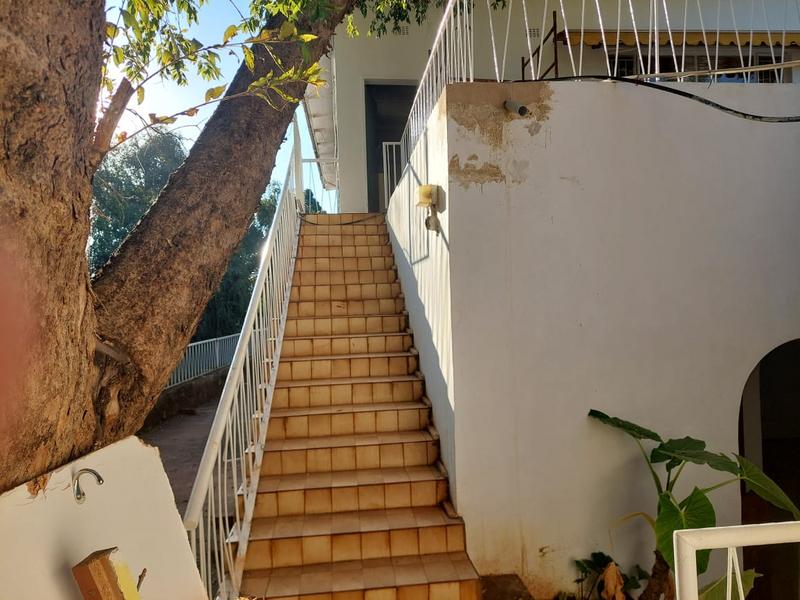 To Let 2 Bedroom Property for Rent in Honingneskrans Ah Gauteng