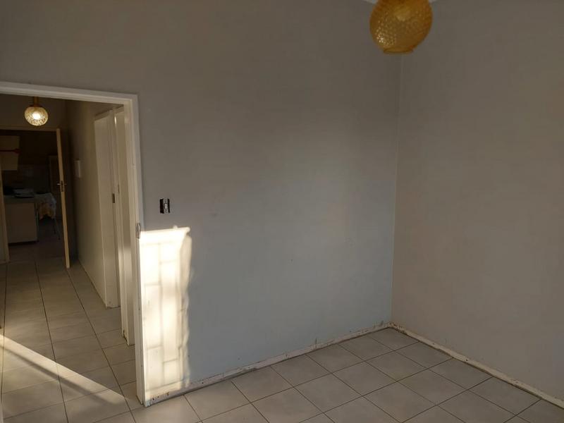 To Let 2 Bedroom Property for Rent in Honingneskrans Ah Gauteng