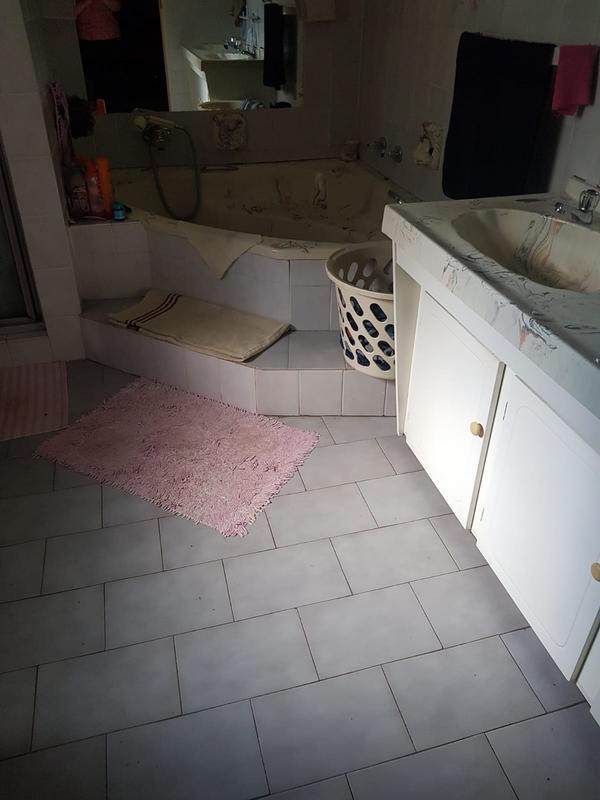 5 Bedroom Property for Sale in Ferryvale Gauteng