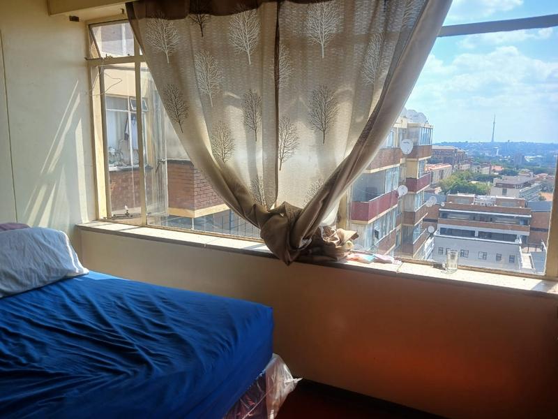 1 Bedroom Property for Sale in Hillbrow Gauteng