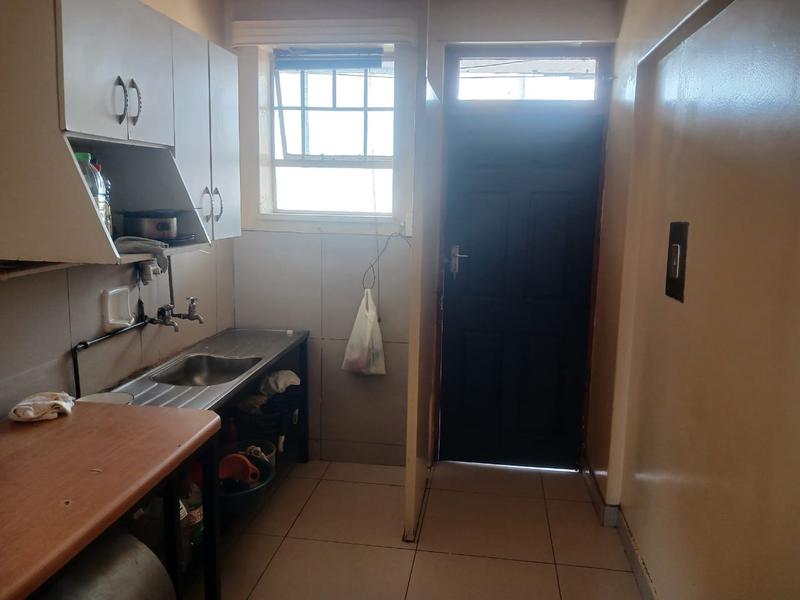 1 Bedroom Property for Sale in Hillbrow Gauteng