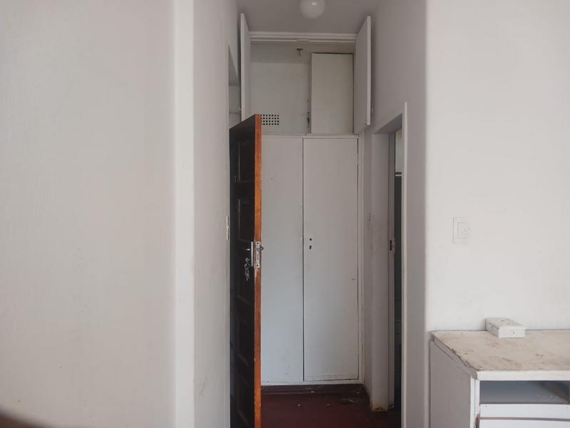 1 Bedroom Property for Sale in Hillbrow Gauteng