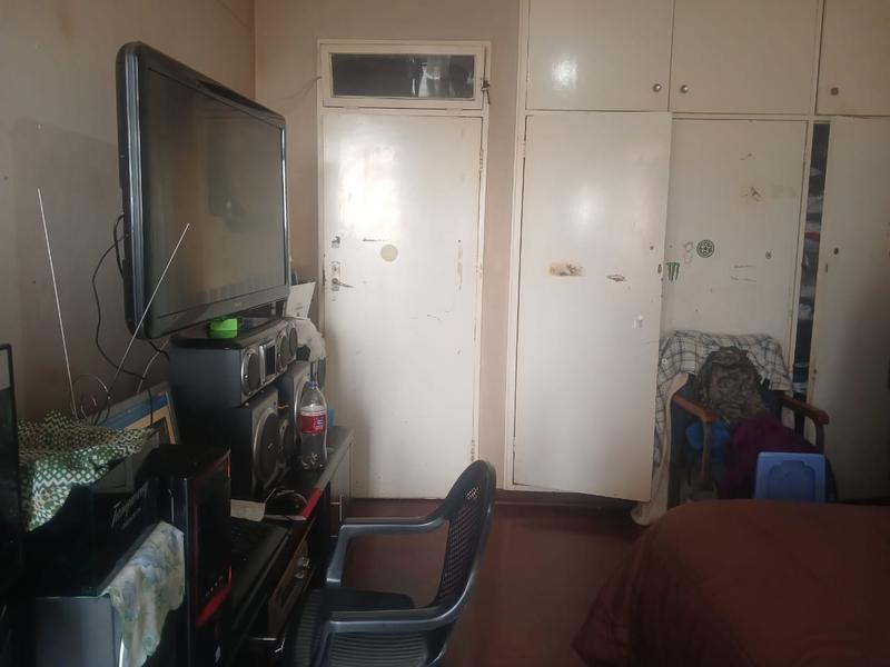 2 Bedroom Property for Sale in Hillbrow Gauteng