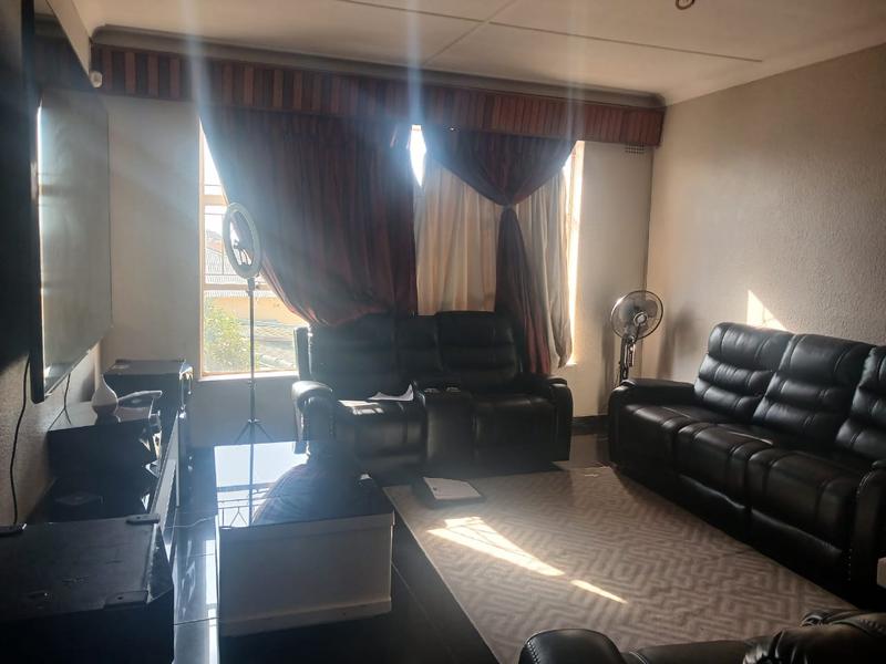 2 Bedroom Property for Sale in West Turffontein Gauteng