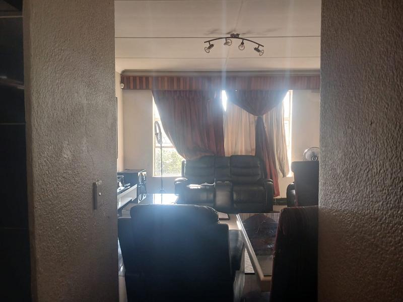 2 Bedroom Property for Sale in West Turffontein Gauteng