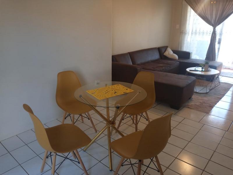 2 Bedroom Property for Sale in Florida Lake Gauteng
