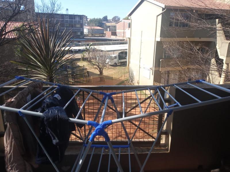 2 Bedroom Property for Sale in Florida Lake Gauteng