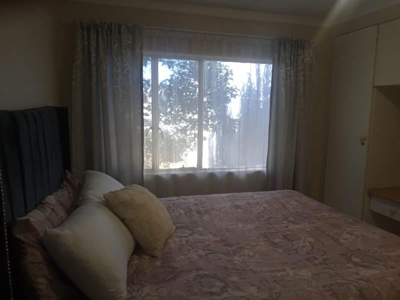 2 Bedroom Property for Sale in Florida Lake Gauteng