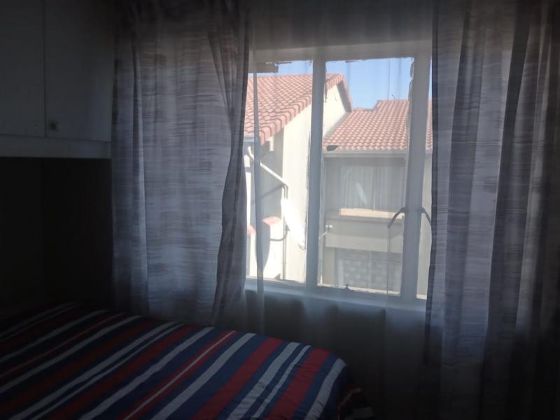 2 Bedroom Property for Sale in Florida Lake Gauteng