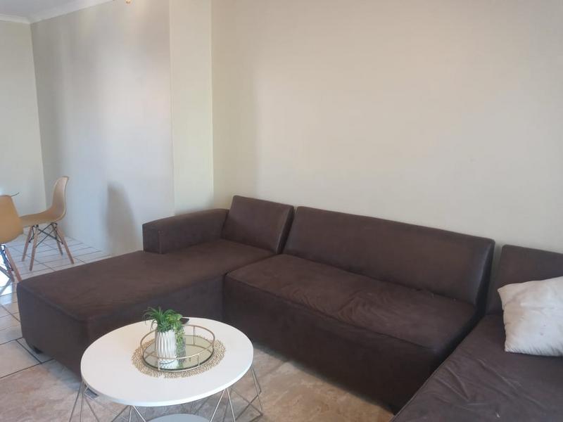 2 Bedroom Property for Sale in Florida Lake Gauteng