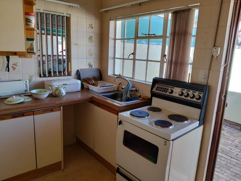 2 Bedroom Property for Sale in Helderkruin Gauteng