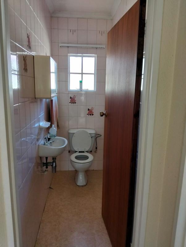 2 Bedroom Property for Sale in Helderkruin Gauteng