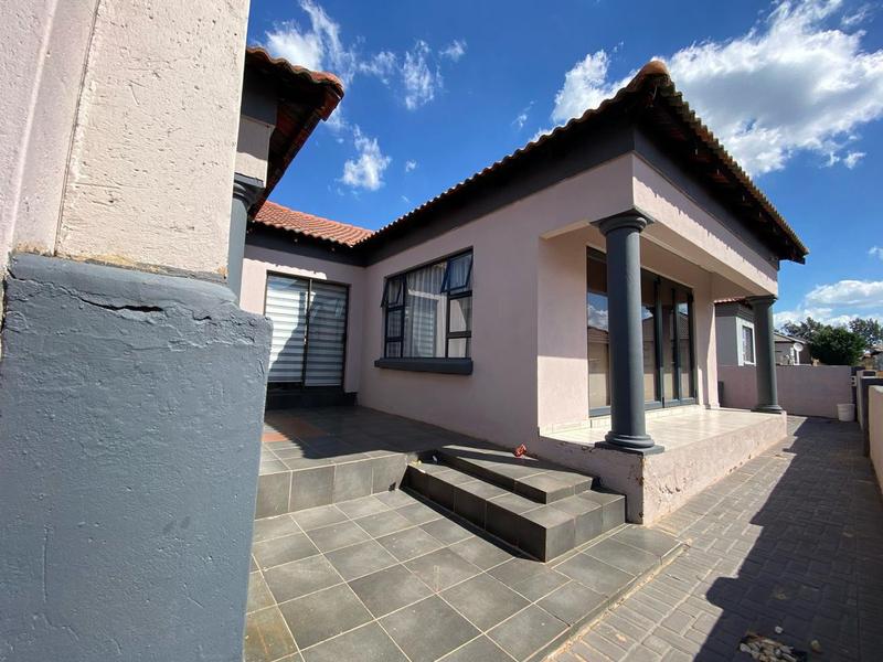 3 Bedroom Property for Sale in Amandasig Gauteng