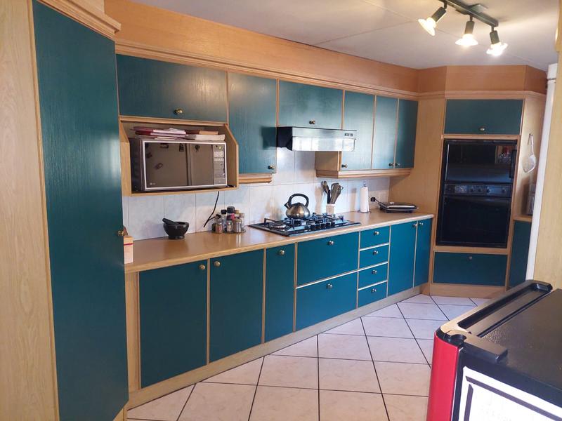 3 Bedroom Property for Sale in Heatherdale AH Gauteng