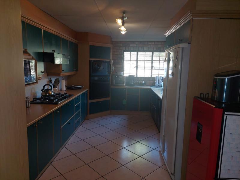 3 Bedroom Property for Sale in Heatherdale AH Gauteng