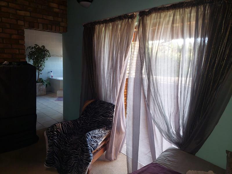 3 Bedroom Property for Sale in Heatherdale AH Gauteng