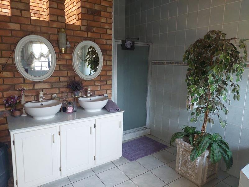 3 Bedroom Property for Sale in Heatherdale AH Gauteng