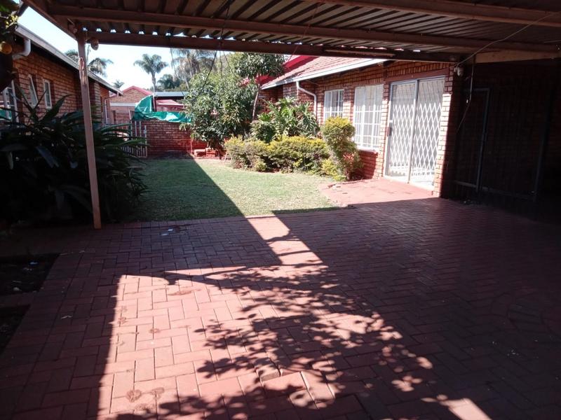 2 Bedroom Property for Sale in Hesteapark Gauteng