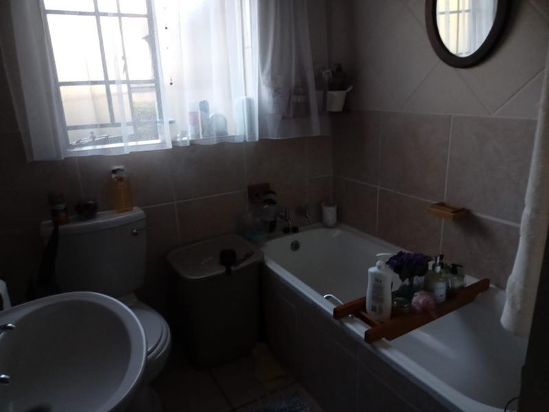 3 Bedroom Property for Sale in Hesteapark Gauteng