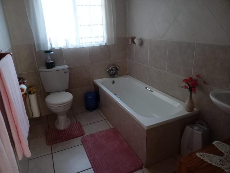 3 Bedroom Property for Sale in Hesteapark Gauteng