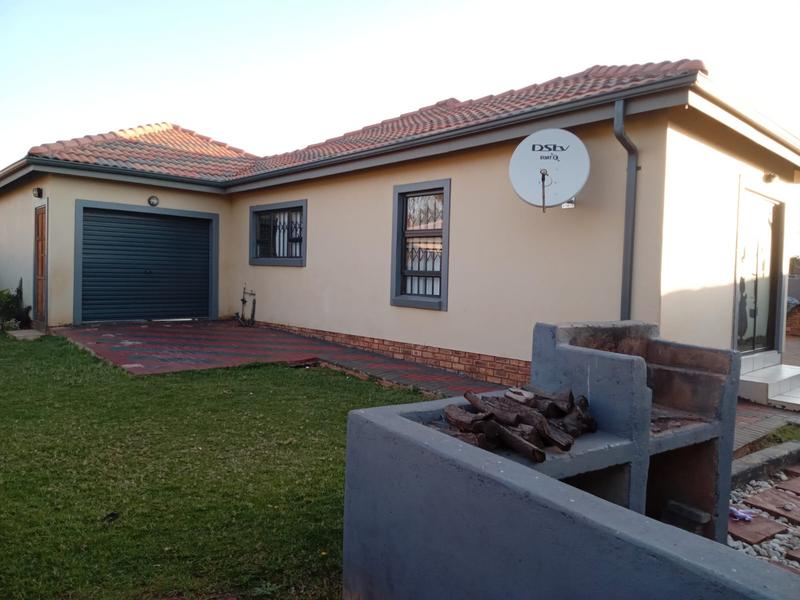 3 Bedroom Property for Sale in Hesteapark Gauteng