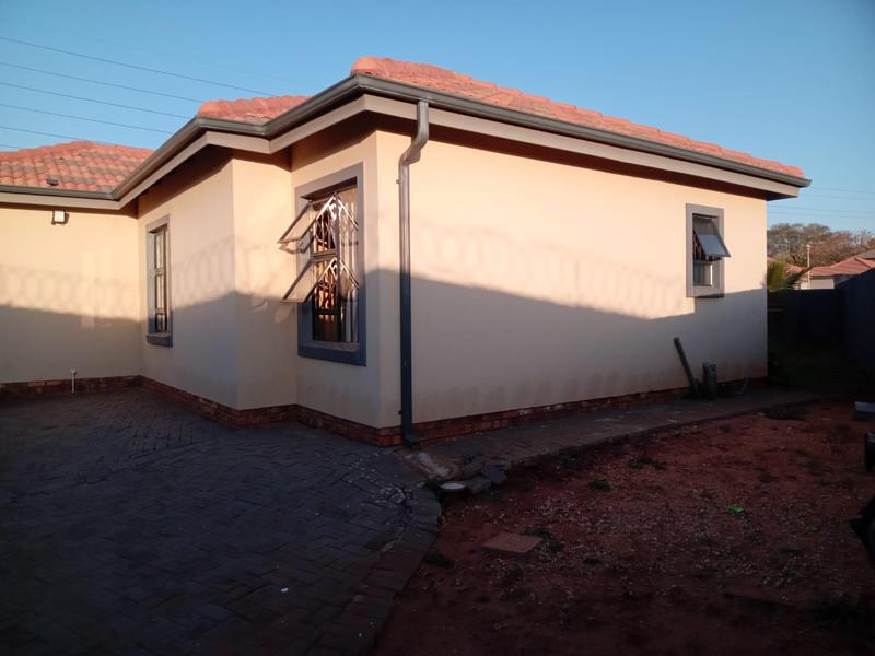 3 Bedroom Property for Sale in Hesteapark Gauteng