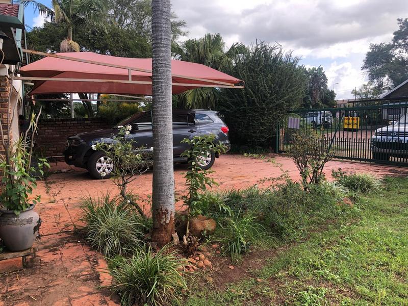 4 Bedroom Property for Sale in Karenpark Gauteng