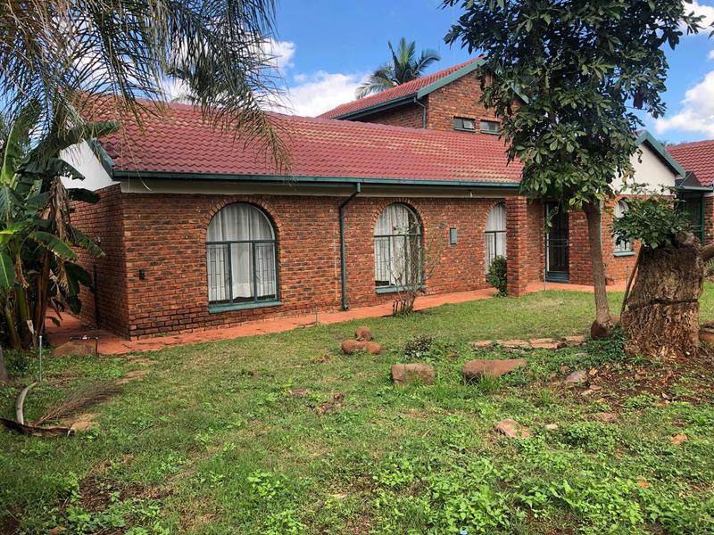 4 Bedroom Property for Sale in Karenpark Gauteng