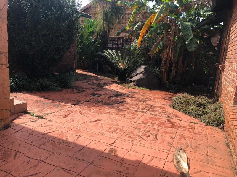4 Bedroom Property for Sale in Karenpark Gauteng
