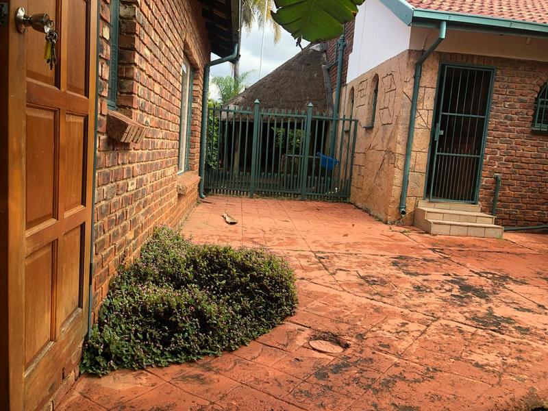 4 Bedroom Property for Sale in Karenpark Gauteng