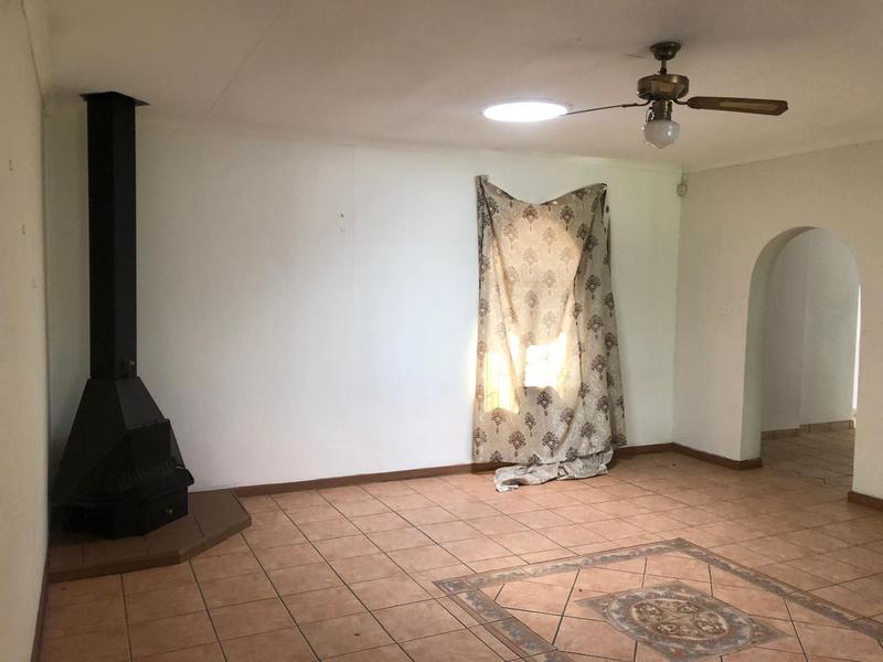 4 Bedroom Property for Sale in Karenpark Gauteng