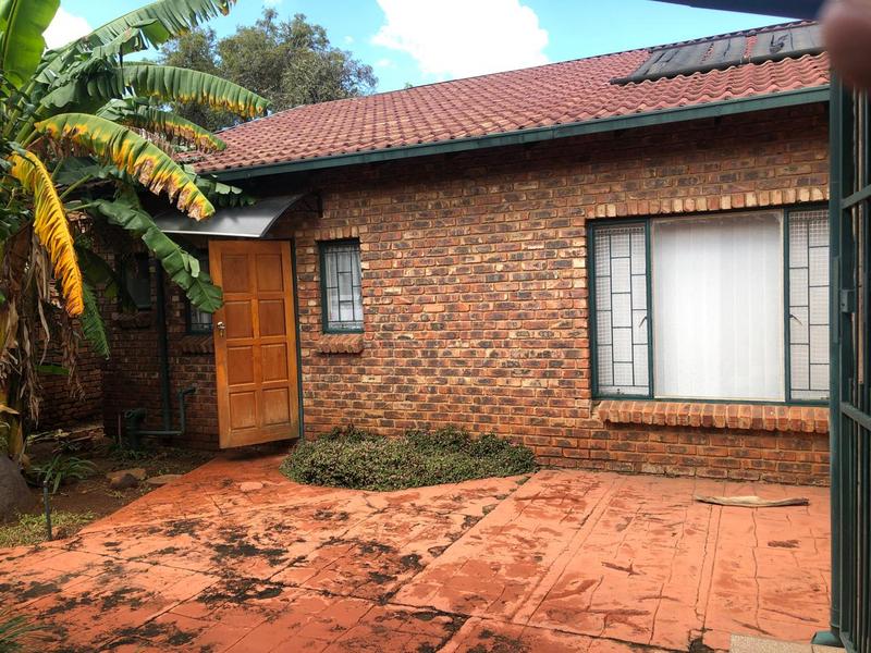 4 Bedroom Property for Sale in Karenpark Gauteng