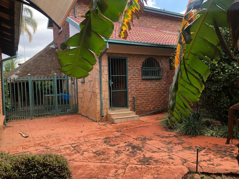 4 Bedroom Property for Sale in Karenpark Gauteng