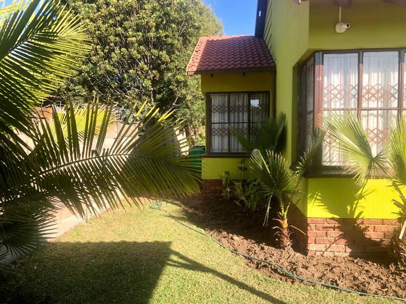 4 Bedroom Property for Sale in Karenpark Gauteng