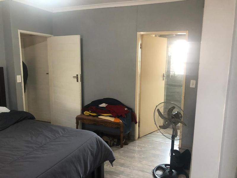 5 Bedroom Property for Sale in Karenpark Gauteng