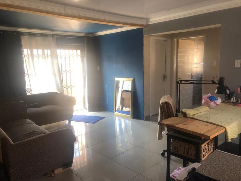 5 Bedroom Property for Sale in Karenpark Gauteng