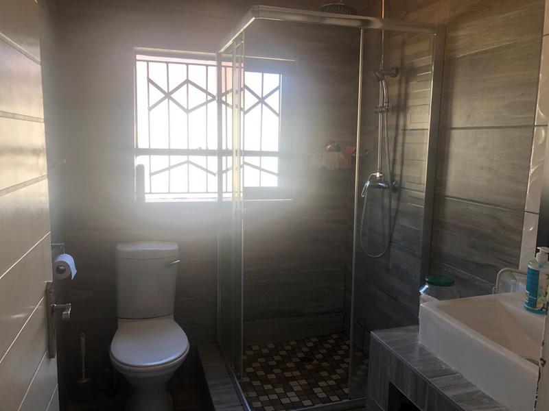 5 Bedroom Property for Sale in Karenpark Gauteng