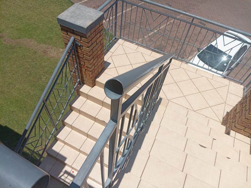 2 Bedroom Property for Sale in Theresa Park Gauteng